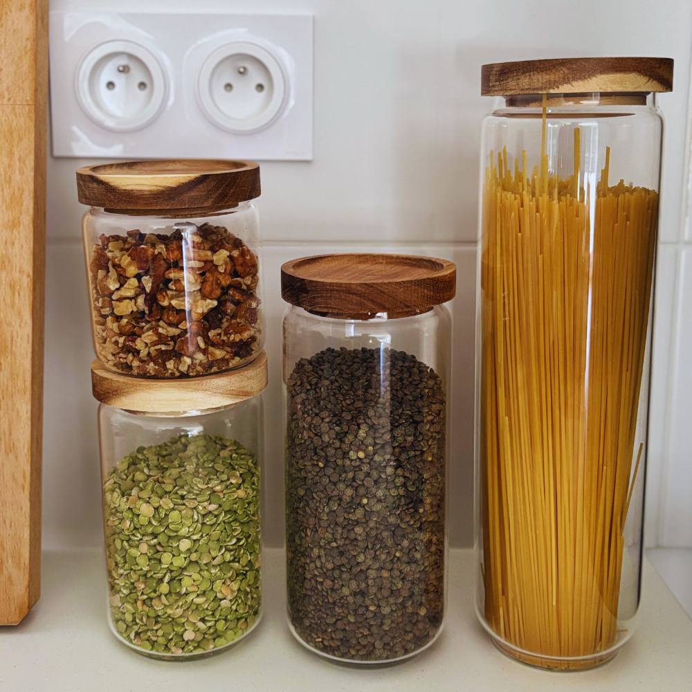 Bocaux en verre avec couvercle en bois