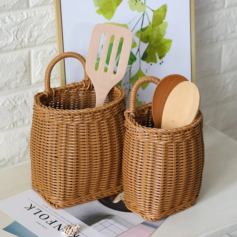 Panier en rotin suspendu