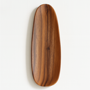 assiette en bois massif naturel longue et ovale pour présentation élégante des plats