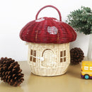 Panier en rotin en forme de maison champignon rouge décoratif et fonctionnel pour rangement intérieur
